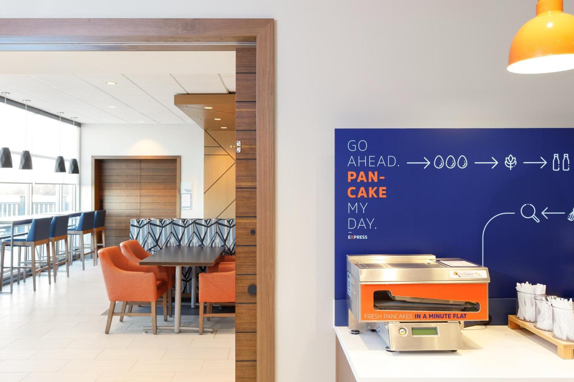 Holiday Inn Express Baltimore At The Stadiums By Ihg Extérieur photo