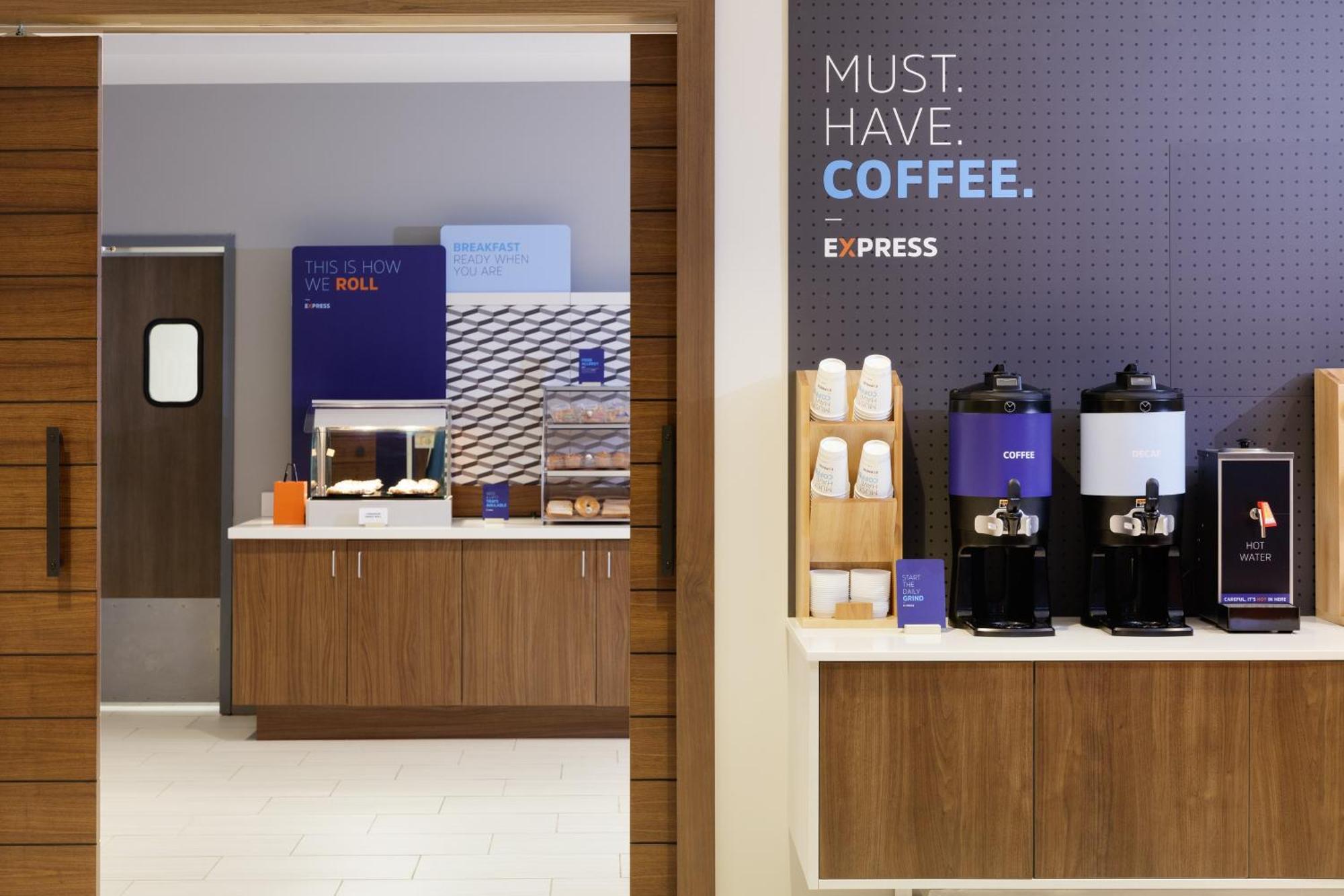 Holiday Inn Express Baltimore At The Stadiums By Ihg Extérieur photo