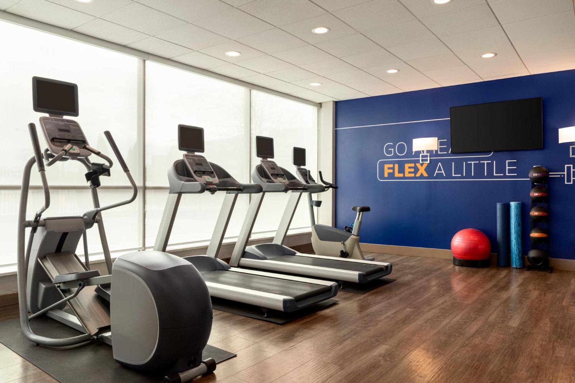 Holiday Inn Express Baltimore At The Stadiums By Ihg Extérieur photo